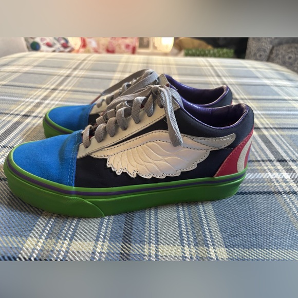 Vans Old Skool X Marvel Avenger Shoes - Picture 1 of 5